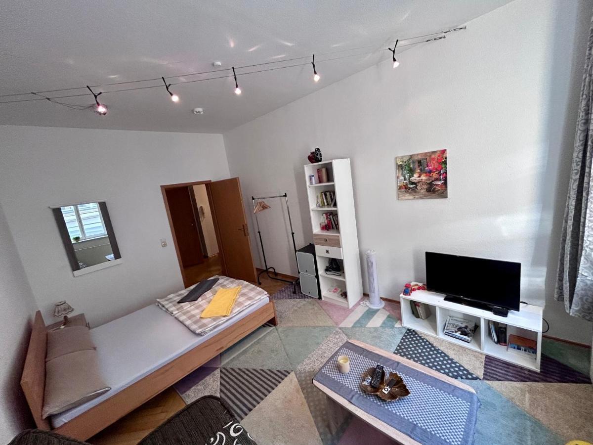 Piano Apartment In Halle Center - Netflix - Free Wifi 1 Eksteriør billede